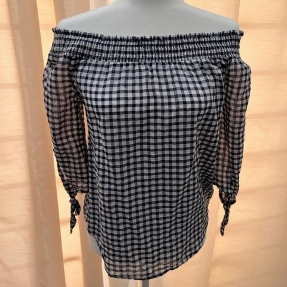 Staccato Navy blue & white on or off the shoulder top Size small